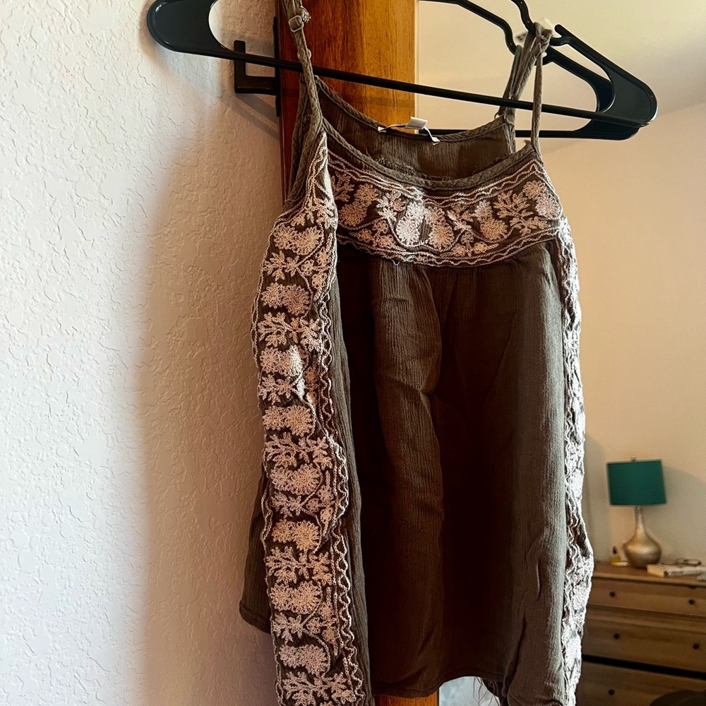 Green and White Embroidered Women's Tank Top